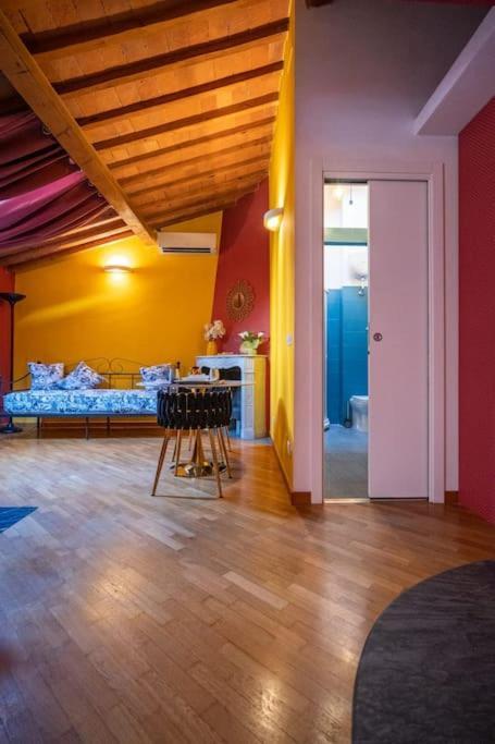 22 Home - Parcheggio Privato - Accogliente - Collegamento Sardegna E Corsica Livorno Exterior photo